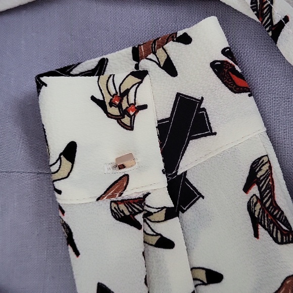 Vintage Cartise Shoe Print Tie Neck Bow Blouse Gold Rectangle Buttons - Picture 9 of 10